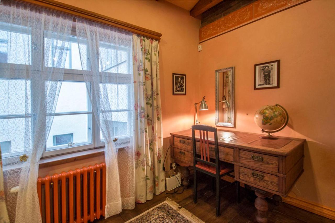 Old Town Fairytale, 2 Bedrooms And Terrace, Tartu Home Exterior foto